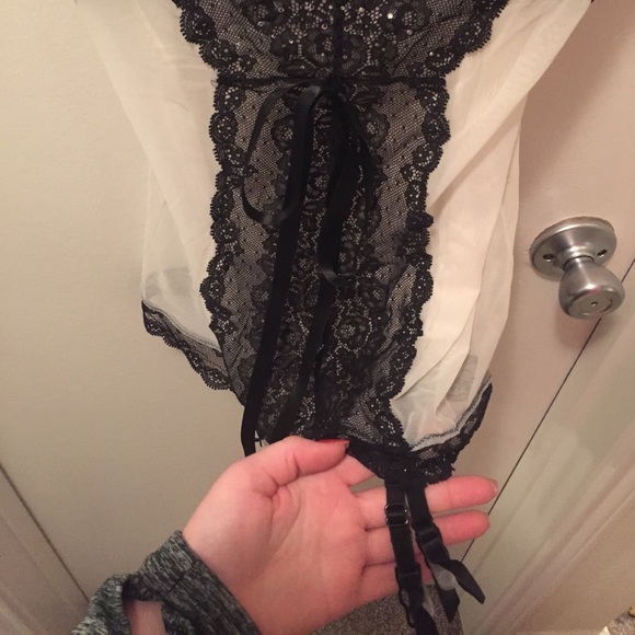 Victoria's Secret Dream Angels Push Up Lingerie - Picture 3 of 6